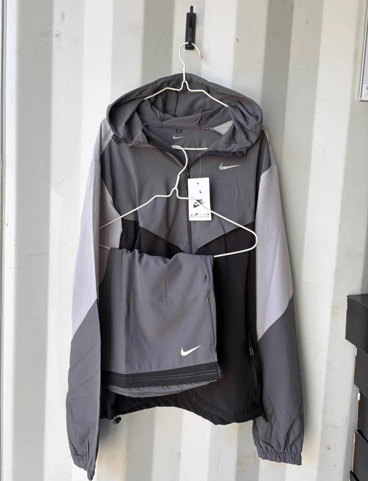 Swoosh Windbreaker set