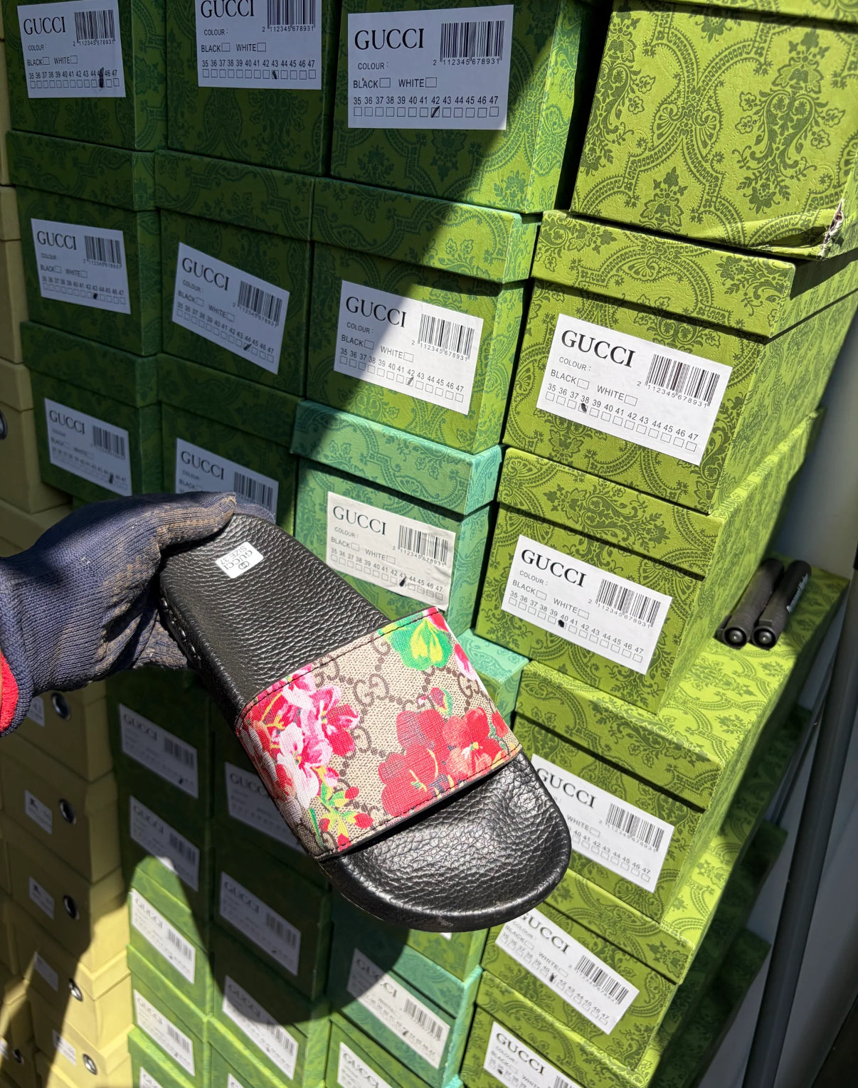 Women’s Sliders