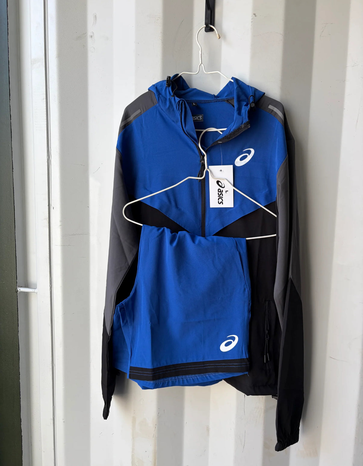 Asix Windbreaker set