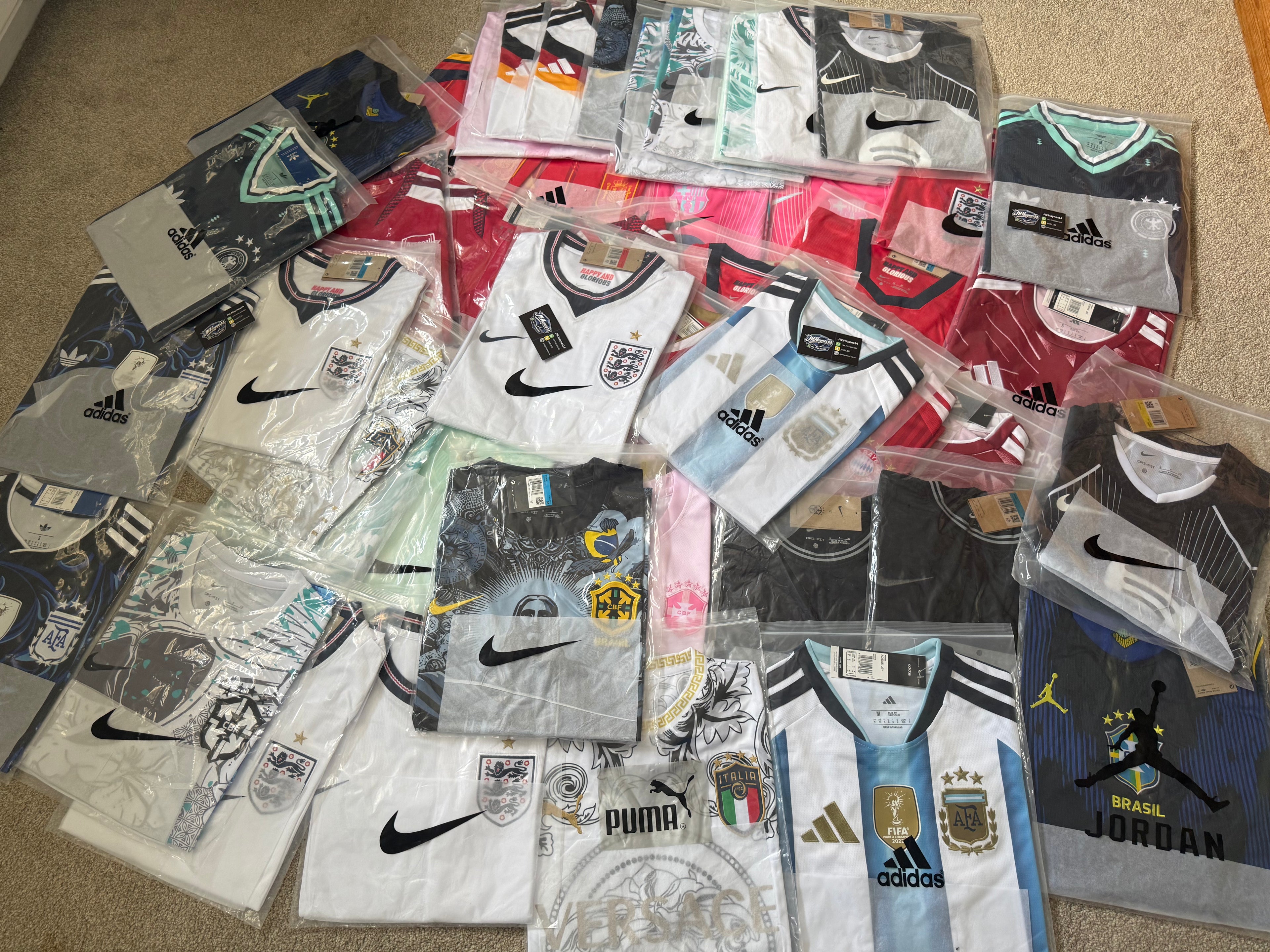 15 Football kits box mystery S-L